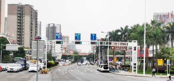 三水区广海大道与贤兴路路口设置可变车道。