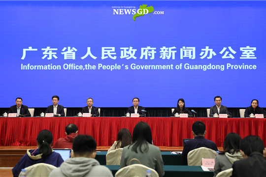 Who needs a nucleic acid test before going back to school?