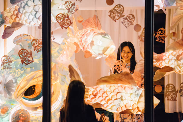 作品《闪光鱼灯》