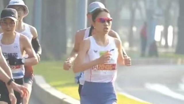 “最快女护士”再登马拉松领奖台！近50天获超20万元奖金