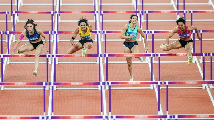女子100米栏广东选手刘景扬夺冠，四川吴艳妮获银牌、福建林雨薇摘铜