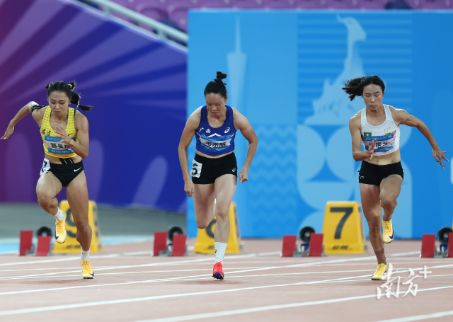 吕艳兰(右一)成为全运会史上第一位进入女子100米决赛的澳门选手。 吕艳兰(右一)成为全运会史上第一位进入女子100米决赛的澳门选手。