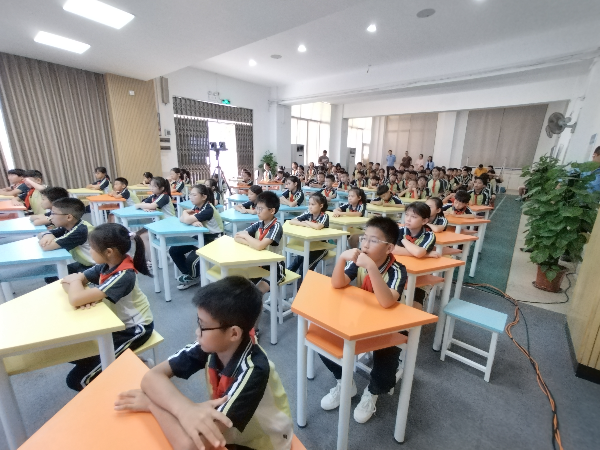 7月12日 02镇安小学开展反邪教警示教育宣传讲座.jpg