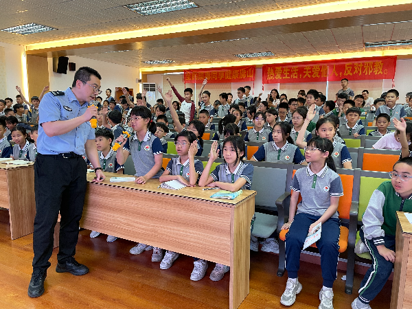 4月16日 03冼可澄学校开展反邪教主题宣传教育活动.jpg