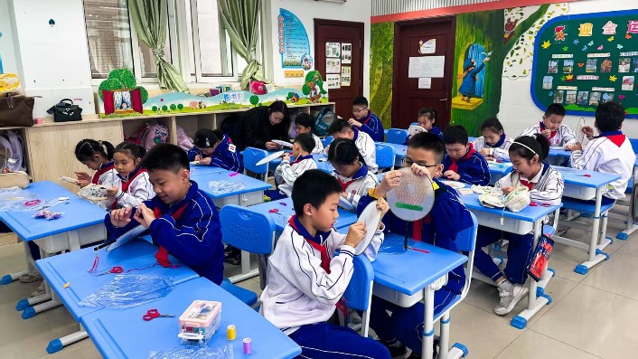 广东中小学美育课堂绽放“非遗正少年”花样