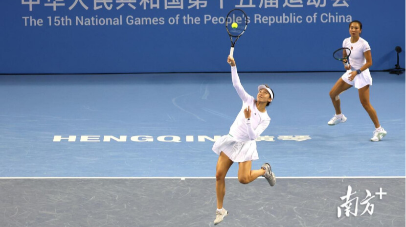 Guangdong women's doubles tennis team wins silver at 15th National Games