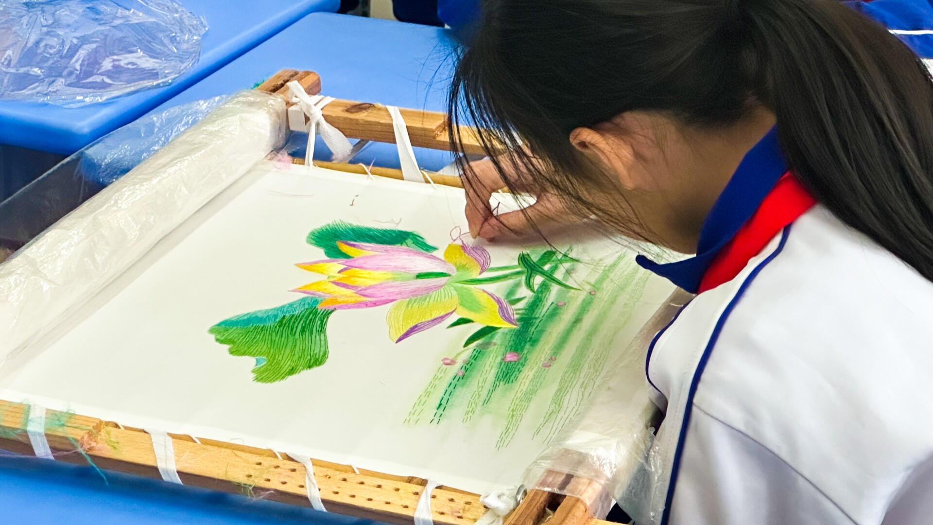 Guangdong schools weave tradition into youth culture with Cantonese embroidery