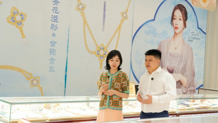 郭晋：为爱“痴狂”，周大生的“我们不一样”｜广东珠宝产业一线走访录