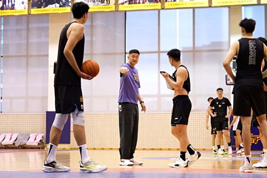 广东宏远男篮开启夏训 备战CBA夏季联赛和全运会