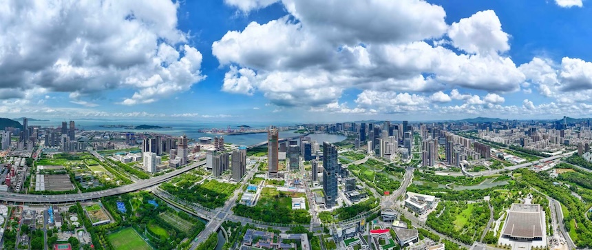 在前海，现代化国际新城已初见雏形。受访单位供图