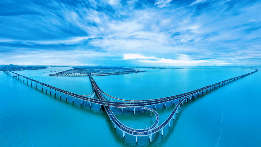 image.png 2024年10月30日下午,连接深中通道和南中高速的南沙联络线正式通车。