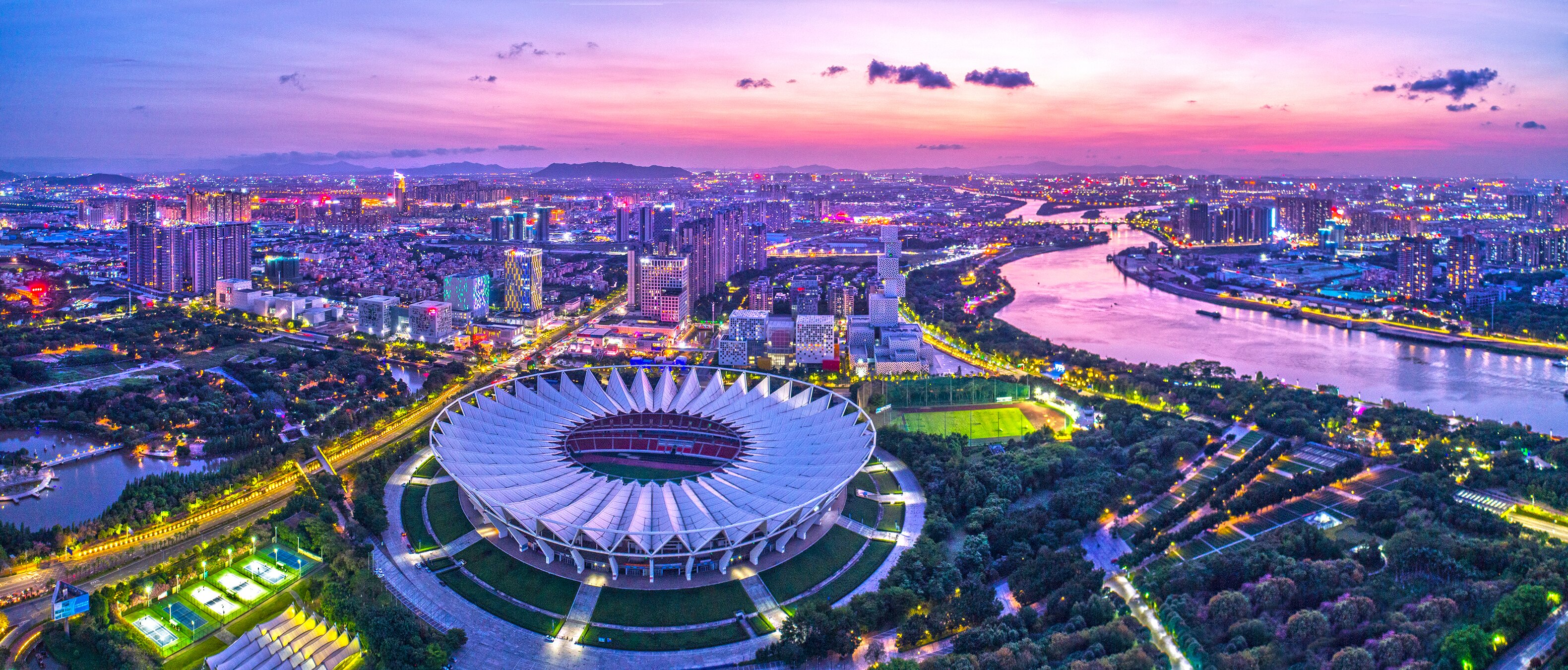 世纪莲体育中心。