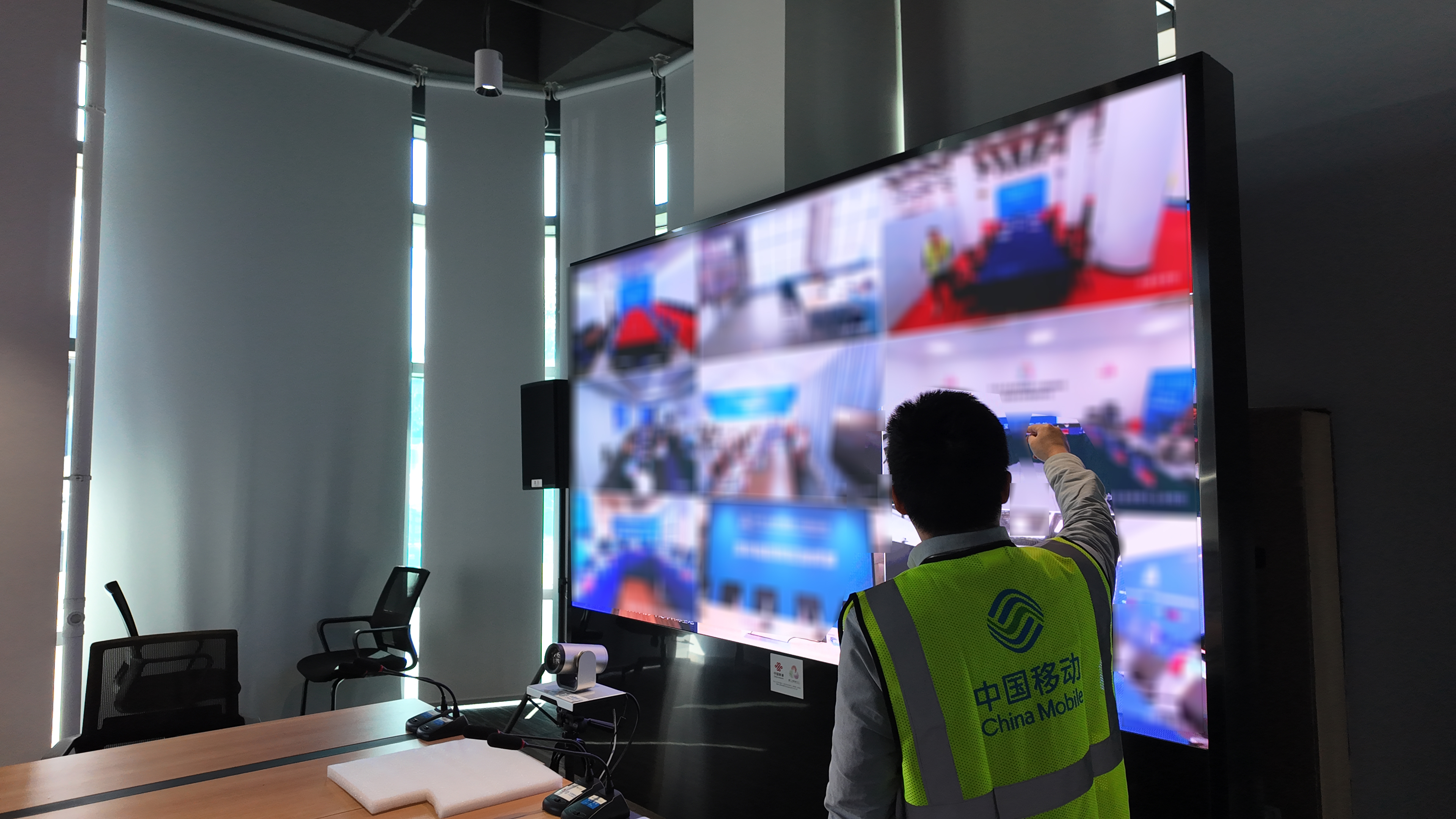 中国移动云视讯系统助力指挥调度工作。广东移动供图。