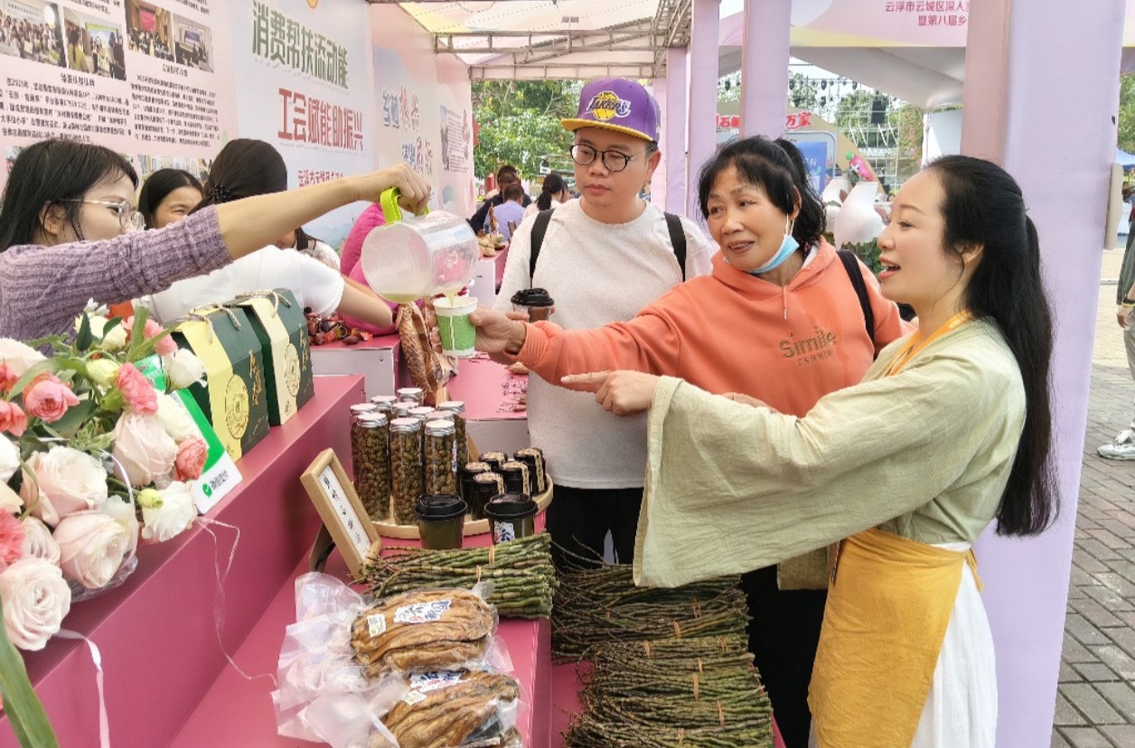 云城区妇联为“百千万工程”暨第八届乡村美食（番薯）旅游季活动注入“她”力量