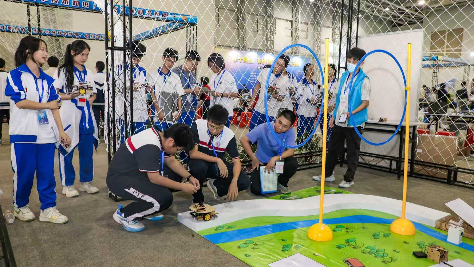 逾300支队伍同台竞技，第十四届广东省创意机器人大赛参赛规模再创新高