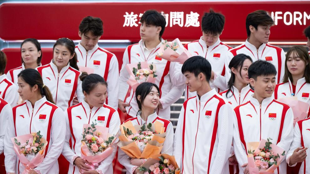 Chinese Olympic champions arrive in Macao for 3-day visit