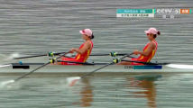 中国队夺得赛艇女子双人双桨金牌