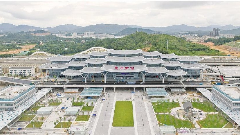 惠州南站在设计中融入“重檐叠瓦、鳞纹漾波”的理念。南方日报记者姚志豪摄