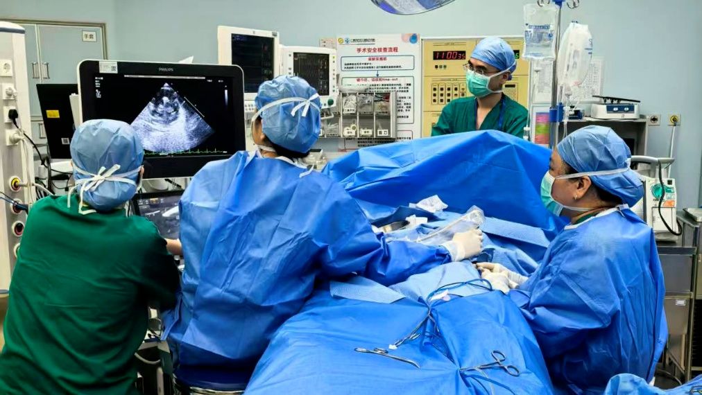 全球最低体重、最小年龄肥厚型心肌病患儿不开刀“一针”心脏“减肥”手术成功！