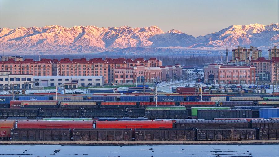 En quatre mois, les trains de fret Chine-Europe desservent 229 villes de 26 pays d'Europe