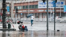 “小犬”可能二次登陆!珠三角南部到粤西地区要注意防风防雨 “小犬”可能二次登陆!珠三角南部到粤西地区要注意防风防雨