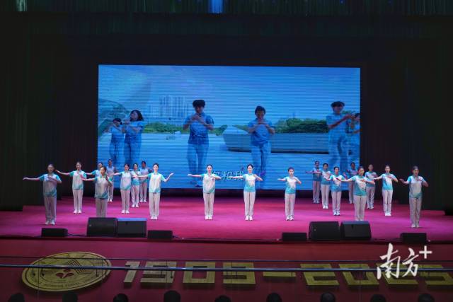 南方+ 姚志豪 拍摄