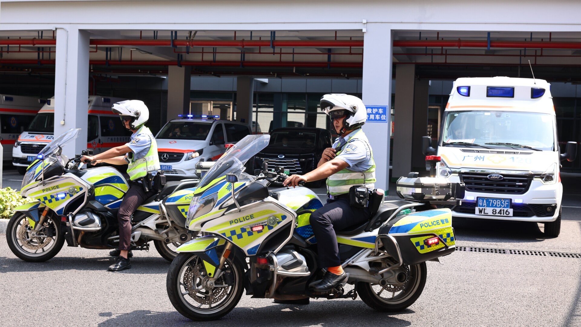 Cross-boundary ambulance transfer drill conducted between Guangzhou's Nansha and Hong Kong