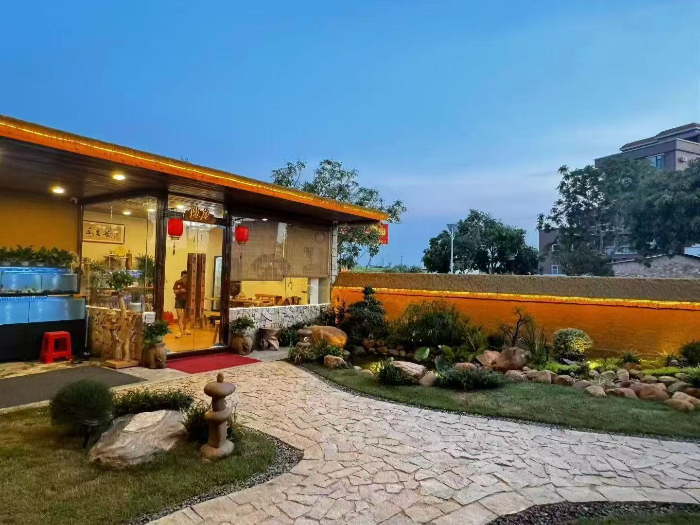 罗定市素龙街道：“老屋”巧变“趣园”