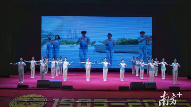“小海豚”誓师，在十五运会展现青春最美好的面貌