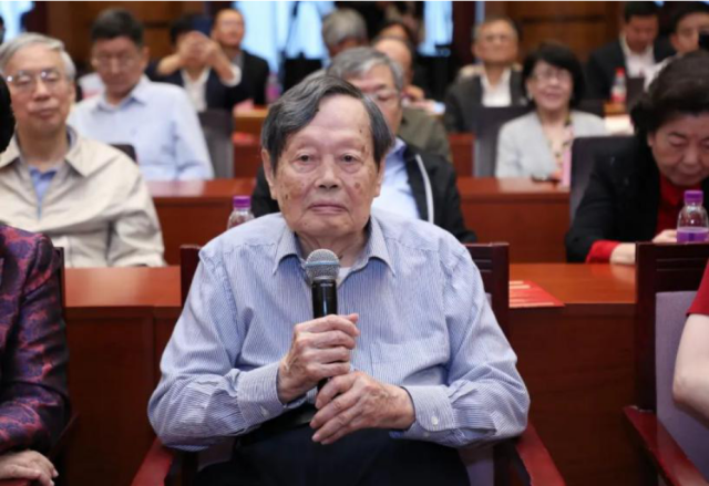2021年9月22日下午，杨振宁先生学术思想研讨会现场。 图片来源：清华大学 李派 摄