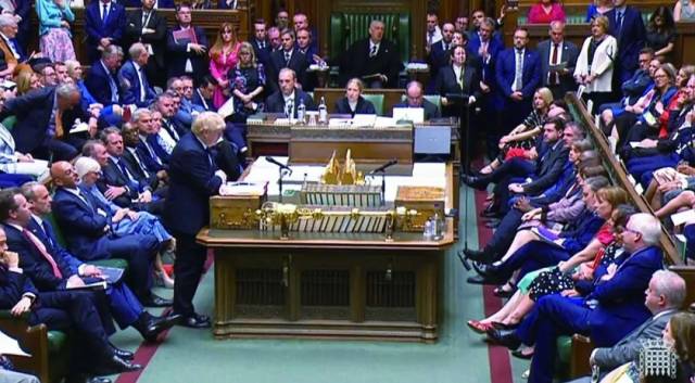 å½å°æ¶é´6æ¥ï¼è±å½é¦ç¸çº¦ç¿°éå¨è®®ä¼ä¸é¢æ¥åè´¨è¯¢ï¼æç»è®®åä»¬æåºçè¾èè¦æ±ãæ¥æºï¼è§å¯èç½