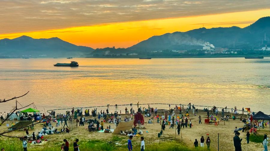 云浮谋变：一座广东“山城”的走红与转型