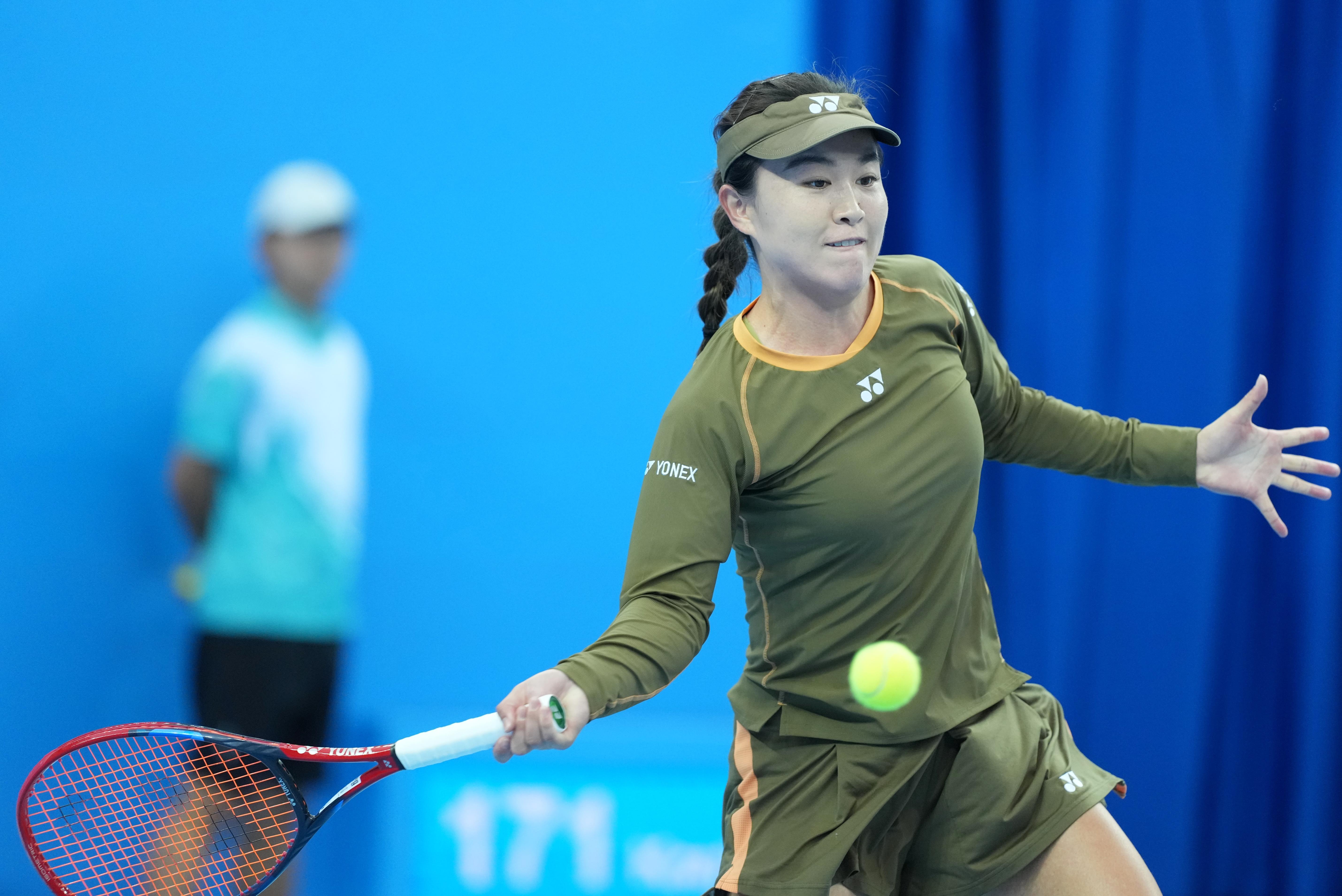 女单半决赛，朱琳2比0战胜王欣瑜。