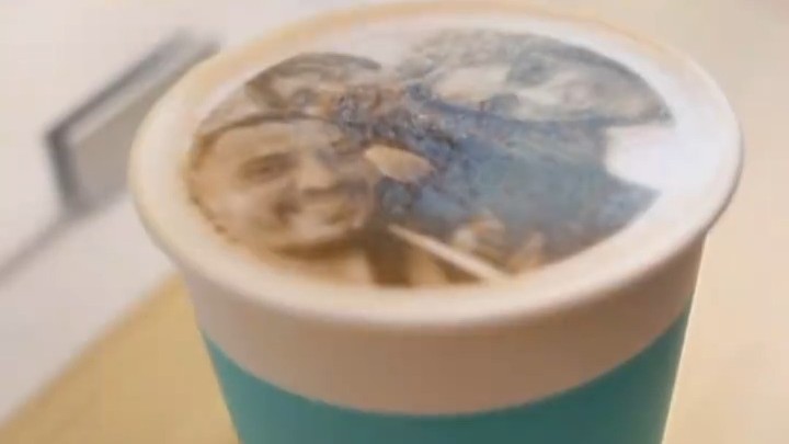 广交会机器人忙成“咖啡主理人”：“做完你的再做你的！”