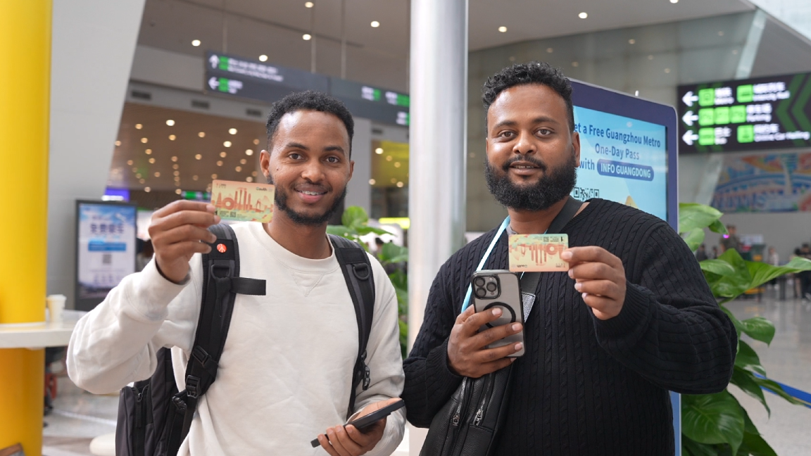 "Very useful!" Foreign buyers of Canton Fair amazed by INFO Guangdong's information services