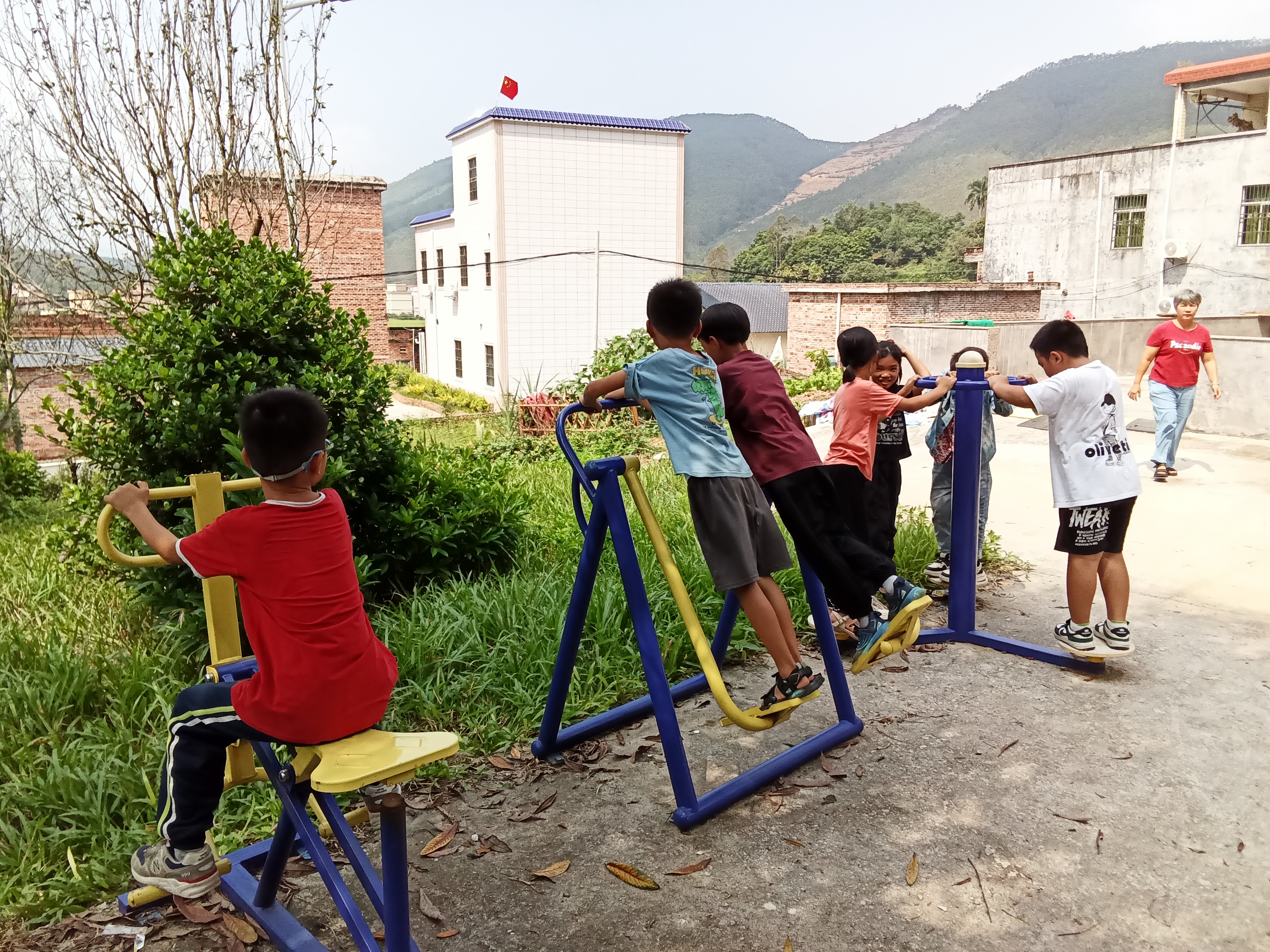 侧记丨云安六都镇富强村：“红绿”交融蹚出特色振兴路