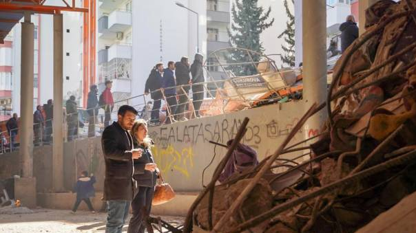 震中手记：在土耳其看见废墟、互助与希望