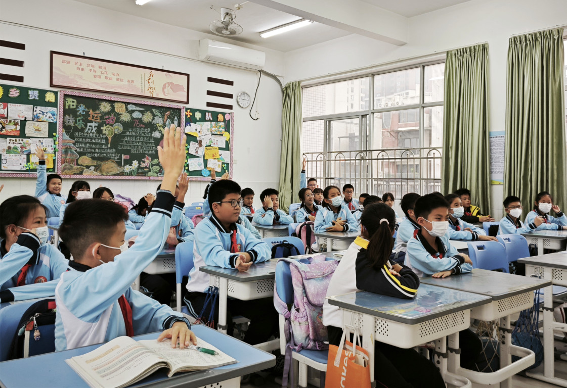 孩子们积极参与互动。(通讯员摄)