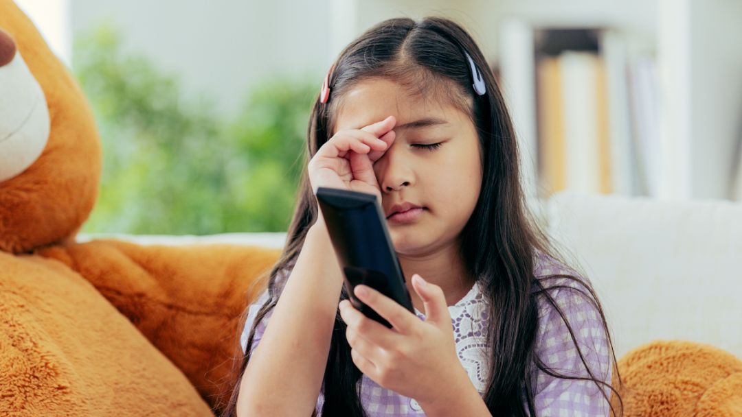 别以为干眼只是成年人的“专利”，其实它早已悄悄盯上了孩子