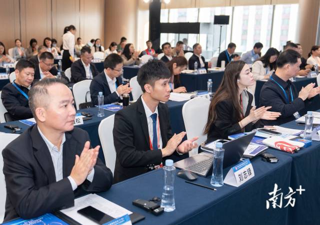 6 南方+ 张冠军 拍摄