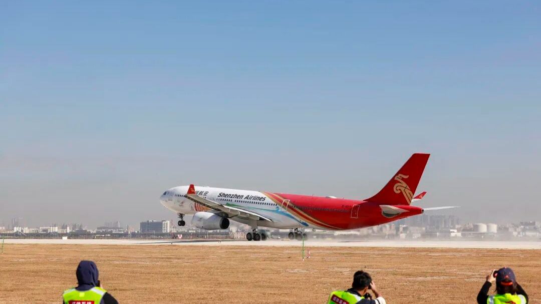 深圳机场迈入三跑道时代