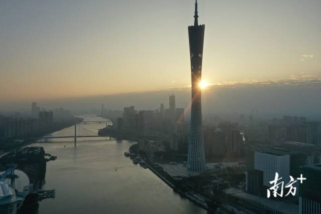 南方+ 吴伟洪 拍摄