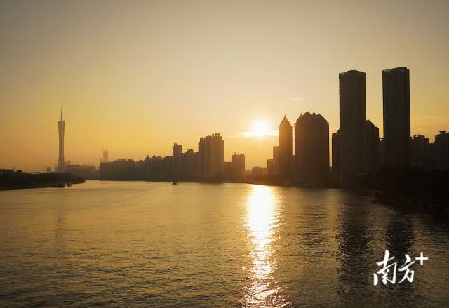 南方+ 吴伟洪 拍摄