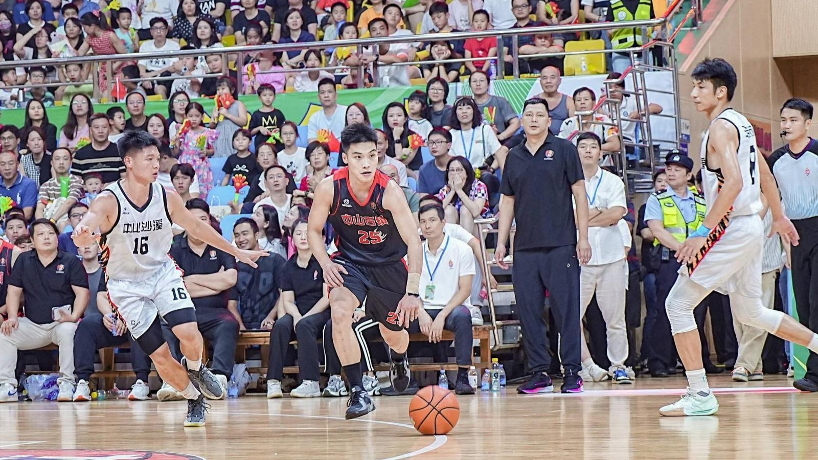 The Guangdong provincial finals of China's Village Basketball Association conclude