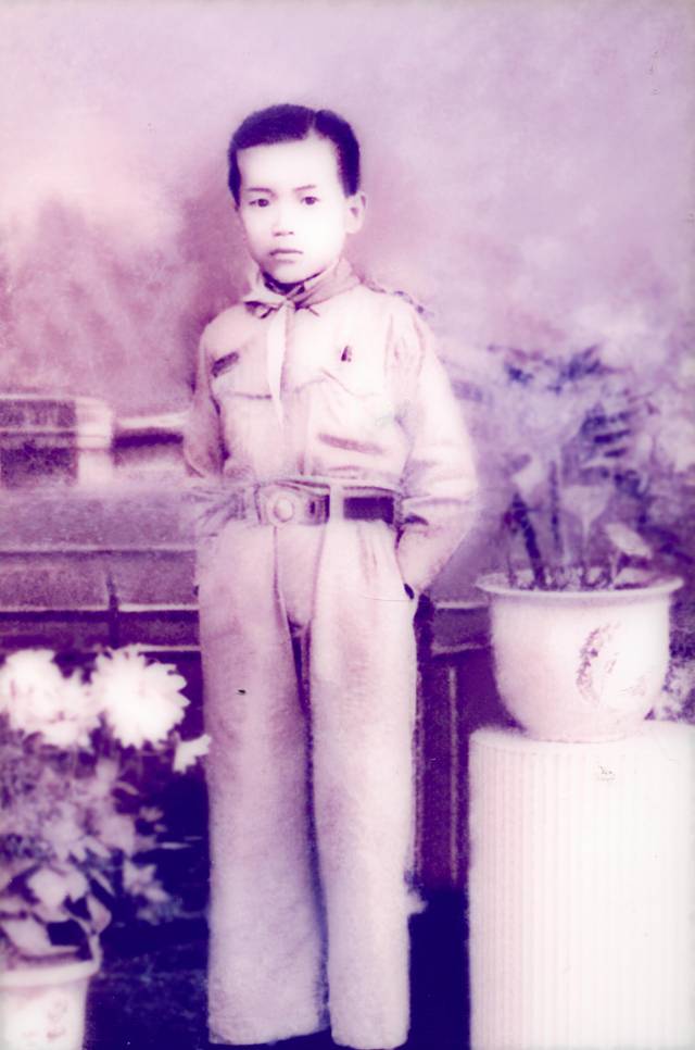 上世纪40年代，少年卢瑞华。