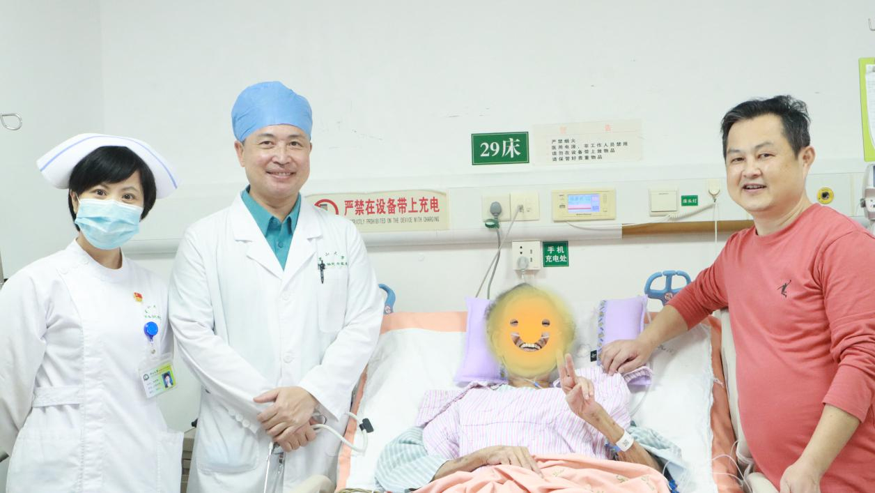 GD doctors implant artificial heart pump in the eldest patient in China