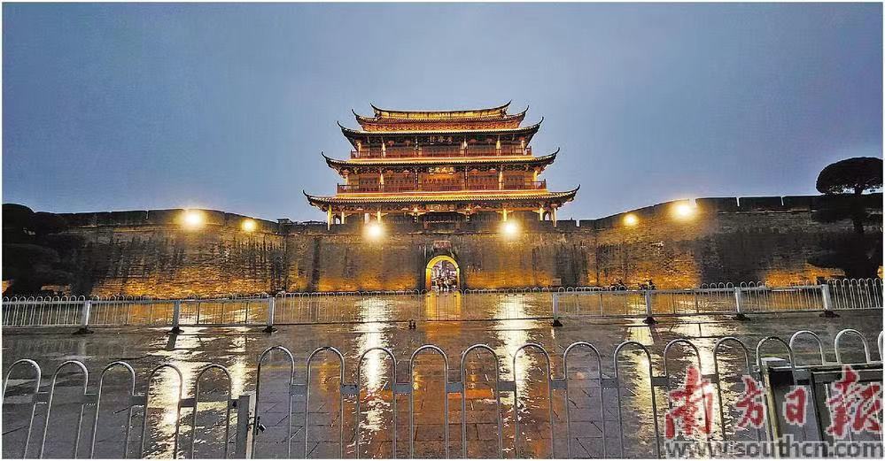 广济楼暂时封闭。南方日报记者 王良珏 张迪 王俊涛 见习记者 李永智 摄