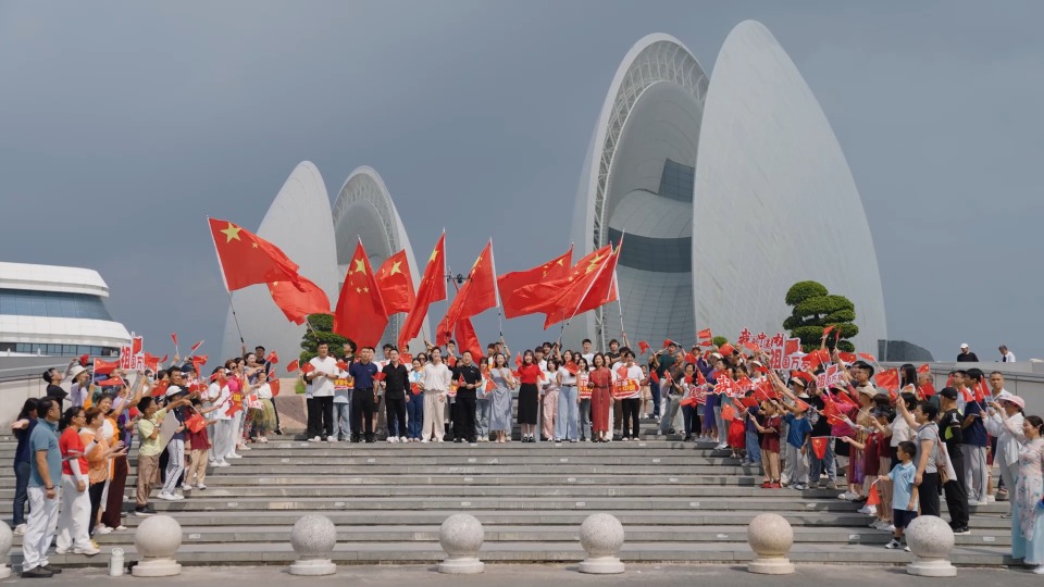 跨“粤”山海，他们奔赴而来，只为心中对祖国的热爱！