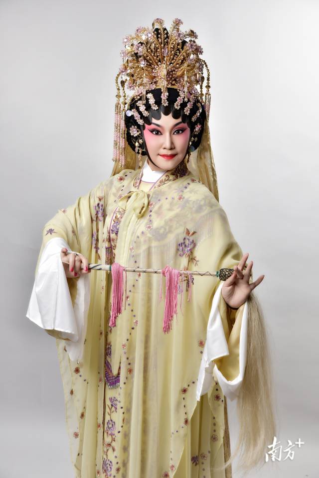 梁鈺粤剧扮相。