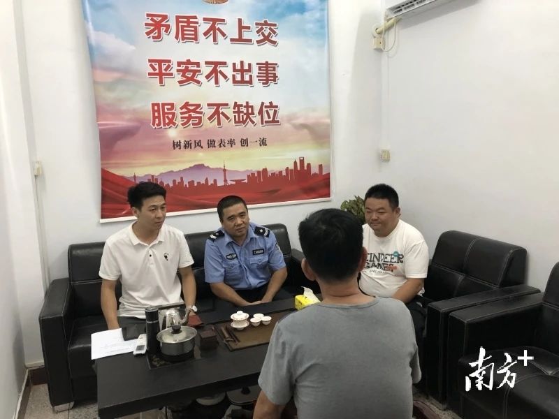 依托社会治安共建共治共享办公室，庵埠镇实现“一站式受理，多元化调解”。